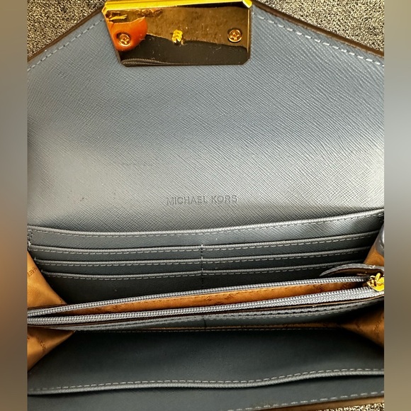 Michael Kors Blue Chevron Leather Wallet with gold accents - Picture 6 of 8